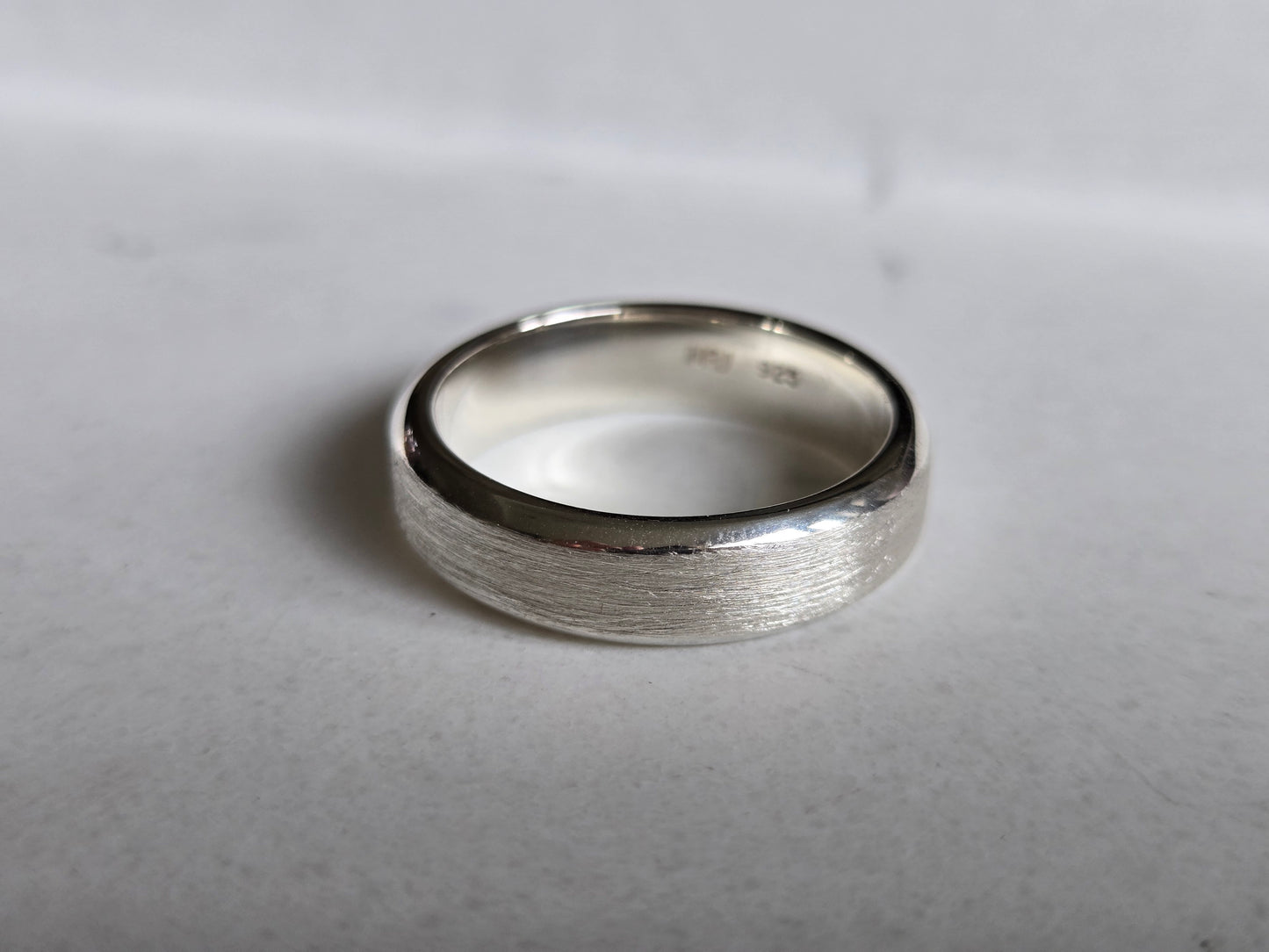 Men's Beveled Edge Brushed Band
