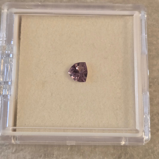 0.88ct Spinel