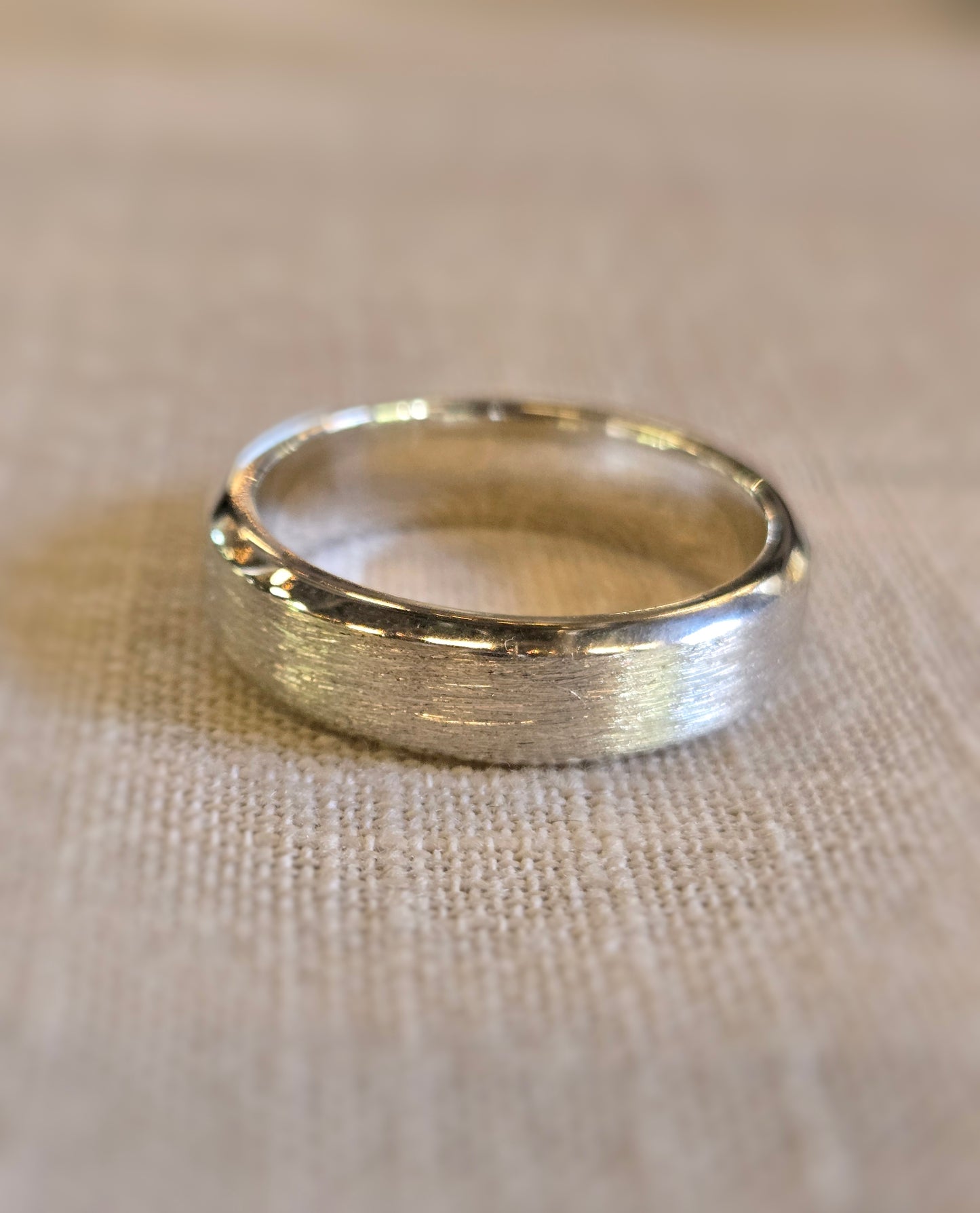 Men's Beveled Edge Brushed Band
